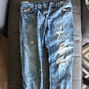 Distressed blue 501 Levi’s